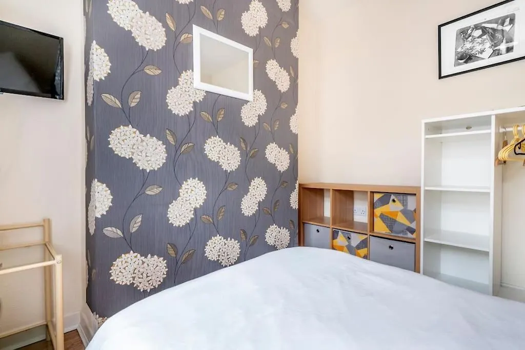 Central 3 Bedroom House Belfast 0*,  Birleşik Krallık